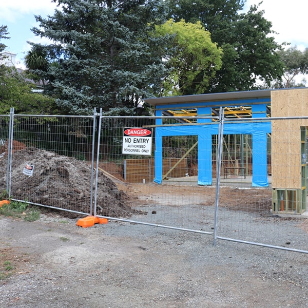 do you deliver and set up temporary fencing and what's the cost for these services in Bristol TN
